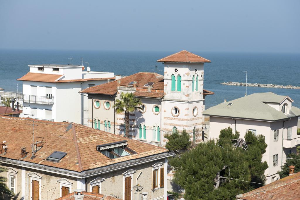 Hotel Gabbiano Porto San Giorgio Exteriör bild