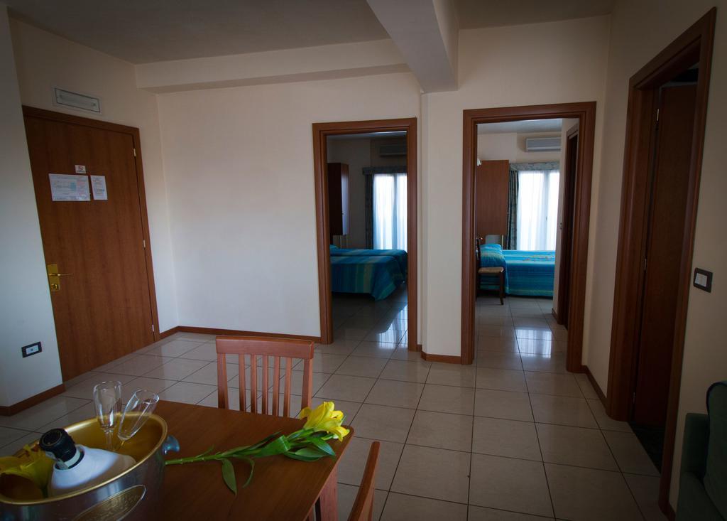 Hotel Gabbiano Porto San Giorgio Exteriör bild