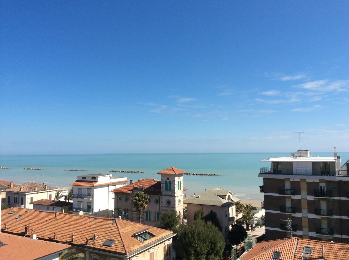 Hotel Gabbiano Porto San Giorgio Exteriör bild