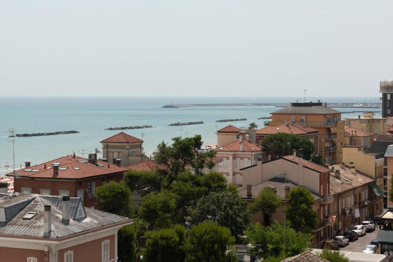 Hotel Gabbiano Porto San Giorgio Exteriör bild